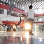 🛠️✈️ Descubre todo sobre el mantenimiento aeronáutico en el área aviónica